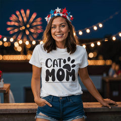 Cat Mom – Cute & Cozy Feline Lover Tee